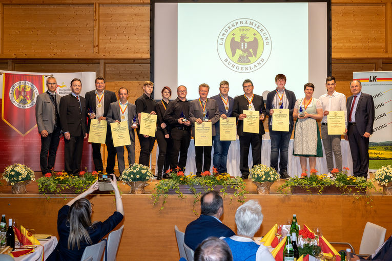 Landessieger_Gruppenfoto_web.jpg © Brünner