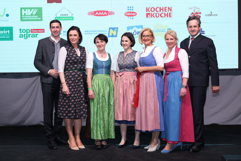 Bundesbäuerinnentag 2022 - Länderabend © Arbeitsgemeinschaft Österreichische Bäuerinnen/APA-Fotoservice/Schedl Bundesbäuerinnentag 2022 - Länderabend © Arbeitsgemeinschaft Österreichische Bäuerinnen/APA-Fotoservice/Schedl