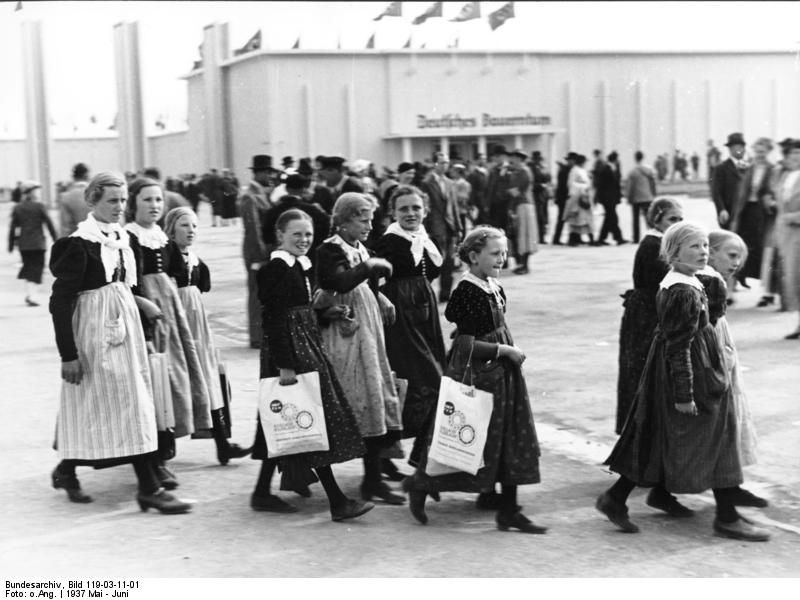 Ein Rückblick in Bildern auf 100 Jahre Landwirtschaftskammer Niederösterreich. © Archiv Ein Rückblick in Bildern auf 100 Jahre Landwirtschaftskammer Niederösterreich. © Archiv