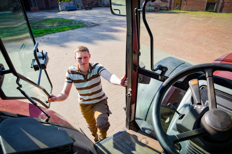 Start frei für die Facharbeiter- Ausbildung.jpg © Adobe Stock/Countrypixel Start frei für die Facharbeiter- Ausbildung.jpg © Adobe Stock/Countrypixel