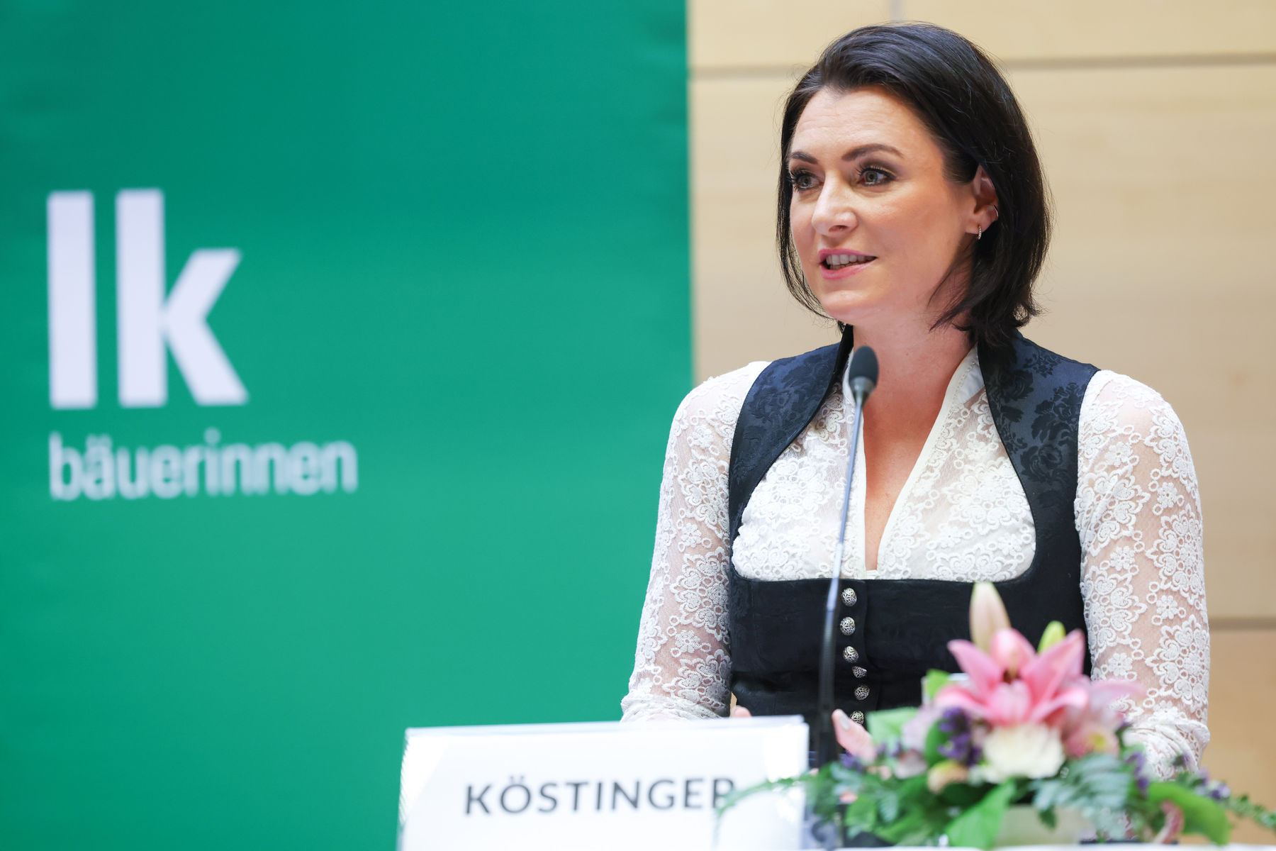 Bundesbäuerinnentag 2022 machte im niederösterreichischen Vösendorf Station © Arbeitsgemeinschaft Österreichische Bäuerinnen/APA-Fotoservice/Schedl Bundesbäuerinnentag 2022 machte im niederösterreichischen Vösendorf Station © Arbeitsgemeinschaft Österreichische Bäuerinnen/APA-Fotoservice/Schedl