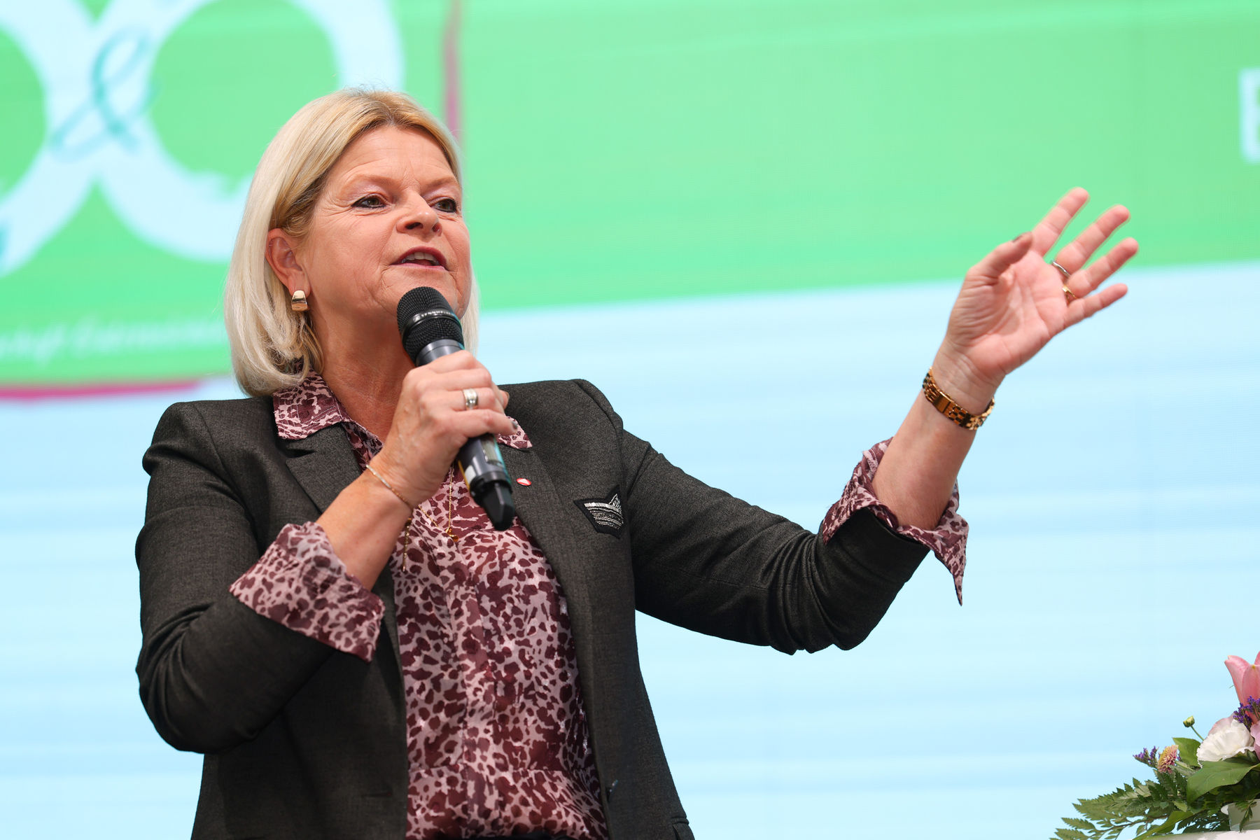 Bundesbäuerinnentag 2022 machte im niederösterreichischen Vösendorf Station © Arbeitsgemeinschaft Österreichische Bäuerinnen/APA-Fotoservice/Schedl Bundesbäuerinnentag 2022 machte im niederösterreichischen Vösendorf Station © Arbeitsgemeinschaft Österreichische Bäuerinnen/APA-Fotoservice/Schedl