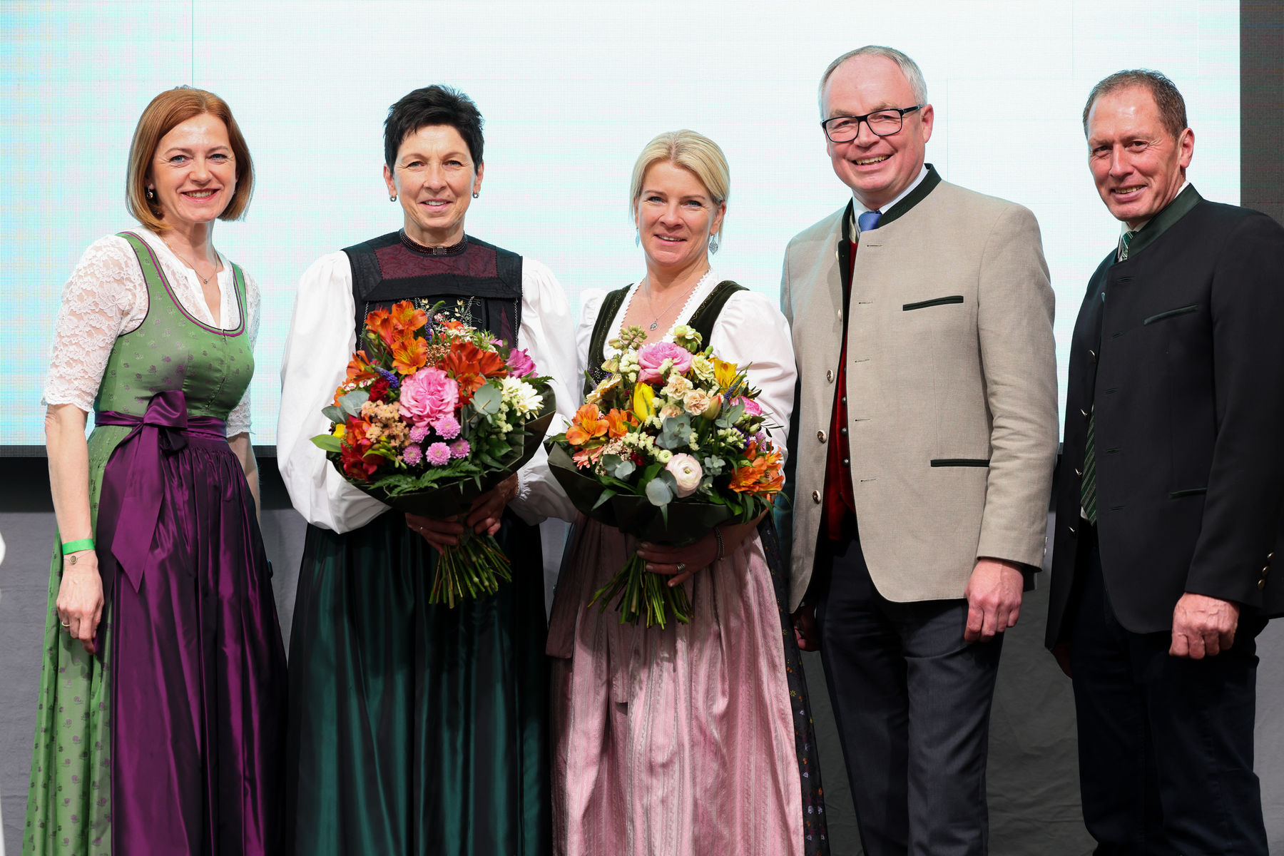 Bundesbäuerinnentag 2022 machte im niederösterreichischen Vösendorf Station © Arbeitsgemeinschaft Österreichische Bäuerinnen/APA-Fotoservice/Schedl Bundesbäuerinnentag 2022 machte im niederösterreichischen Vösendorf Station © Arbeitsgemeinschaft Österreichische Bäuerinnen/APA-Fotoservice/Schedl