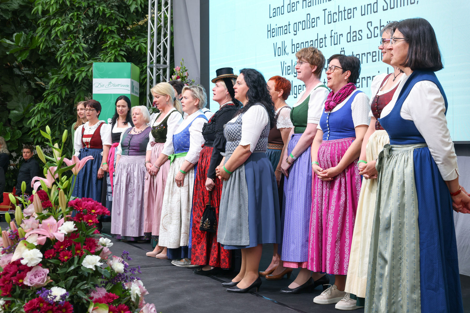 Bundesbäuerinnentag 2022 machte im niederösterreichischen Vösendorf Station © Arbeitsgemeinschaft Österreichische Bäuerinnen/APA-Fotoservice/Schedl Bundesbäuerinnentag 2022 machte im niederösterreichischen Vösendorf Station © Arbeitsgemeinschaft Österreichische Bäuerinnen/APA-Fotoservice/Schedl