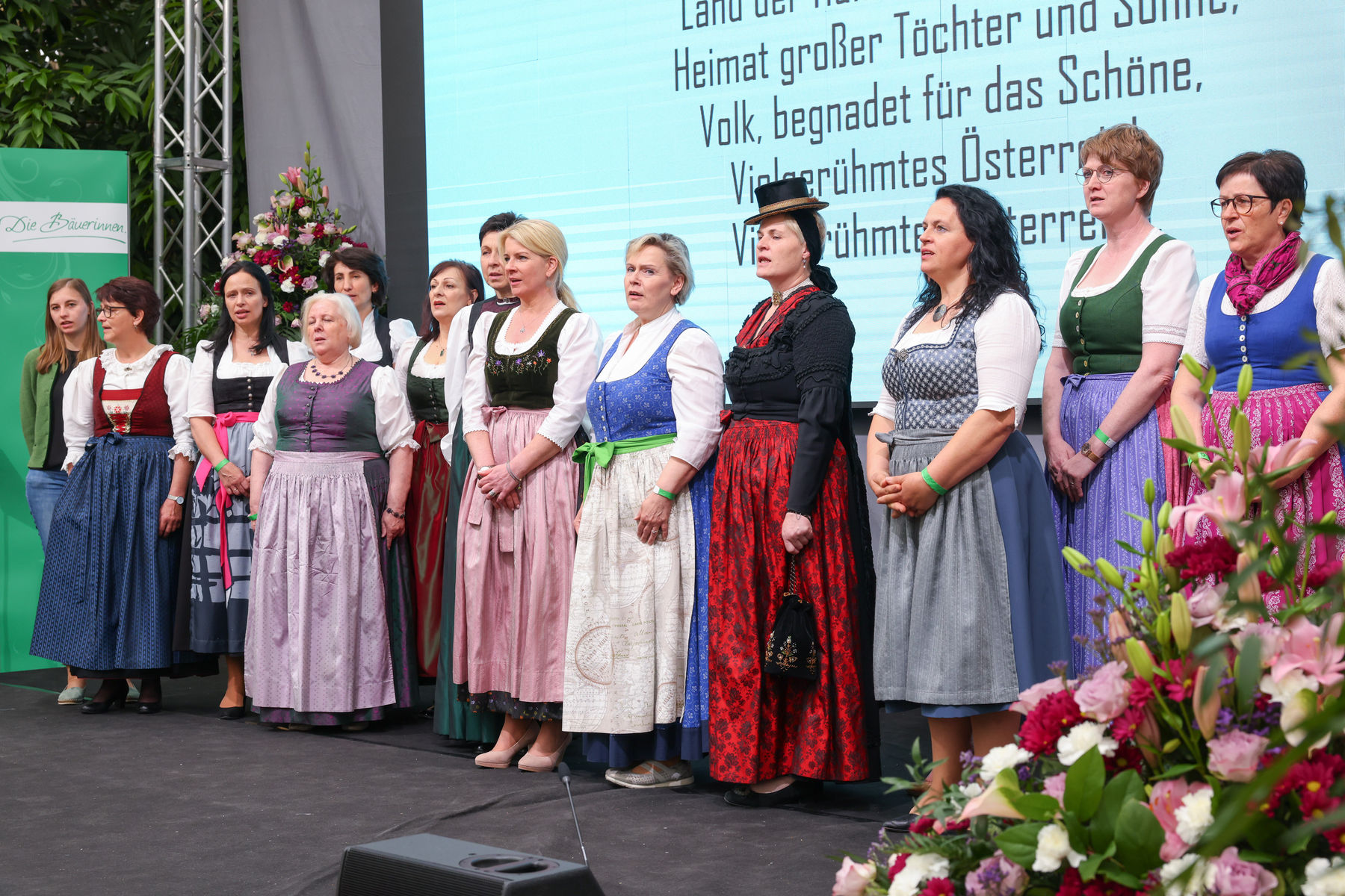 Bundesbäuerinnentag 2022 machte im niederösterreichischen Vösendorf Station © Arbeitsgemeinschaft Österreichische Bäuerinnen/APA-Fotoservice/Schedl Bundesbäuerinnentag 2022 machte im niederösterreichischen Vösendorf Station © Arbeitsgemeinschaft Österreichische Bäuerinnen/APA-Fotoservice/Schedl