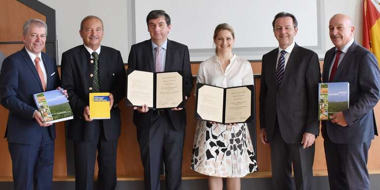 preisverleihung-reinhold-polster-stiftung-2022(c)kaiser-lk-burgenland.jpg preisverleihung-reinhold-polster-stiftung-2022(c)kaiser-lk-burgenland.jpg