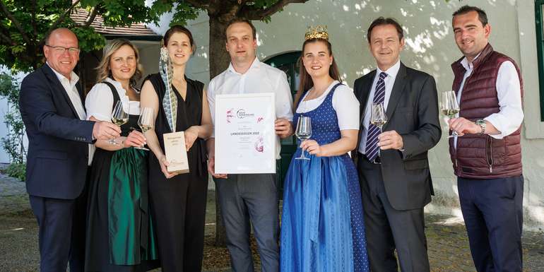 weingut-des-jahres-2022-landesweinpraemierung-burgenland.jpg © Maria Hollunder weingut-des-jahres-2022-landesweinpraemierung-burgenland.jpg © Maria Hollunder