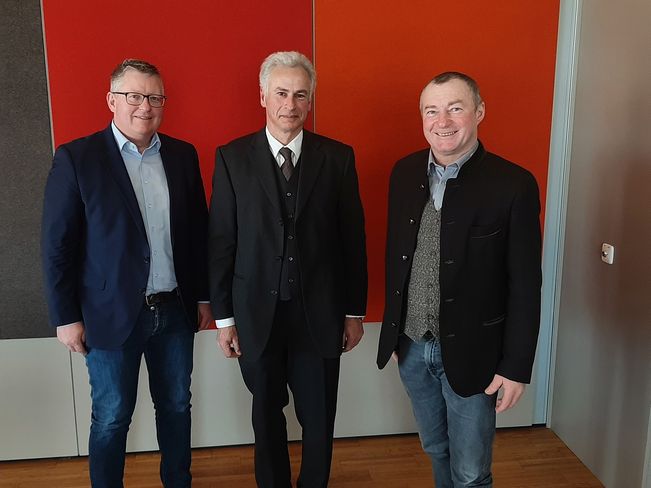 Übergabe Vorsitz - LKV Austria.jpg Übergabe Vorsitz - LKV Austria.jpg
