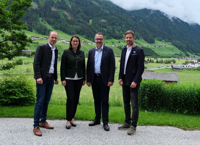 LK-Pressefoto Berglandwirtschaft.jpg LK-Pressefoto Berglandwirtschaft.jpg