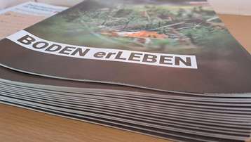 Biodiversitäts-Tag in der HLBLA St. Florian gemeinsam mit dem Bienenzentrum OÖ, 15. Juni 2022 Biodiversitäts-Tag in der HLBLA St. Florian gemeinsam mit dem Bienenzentrum OÖ, 15. Juni 2022