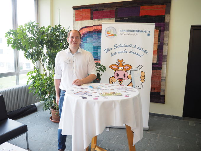 Mit Infoständen konnten sich Lehrerinnen und Lehrer an der Pädagogischen Hochschule in Krems über Unterrichtsmaterialien und weitere Angebote informieren, die den Schulkindern einblicke in die heimische Landwirtschaft ermöglichen. © LK Niederösterreich Mit Infoständen konnten sich Lehrerinnen und Lehrer an der Pädagogischen Hochschule in Krems über Unterrichtsmaterialien und weitere Angebote informieren, die den Schulkindern einblicke in die heimische Landwirtschaft ermöglichen. © LK Niederösterreich