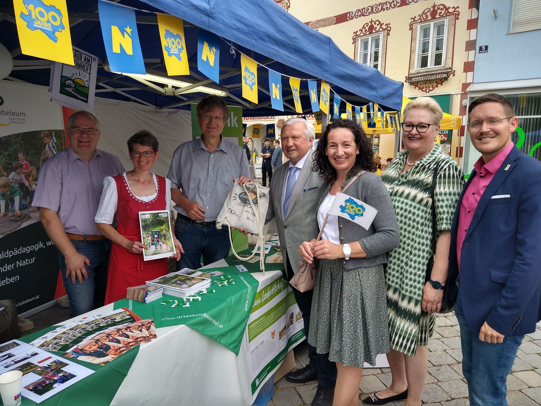 Bezirksfest Neunkirchen  © Waltraud Ungersböck