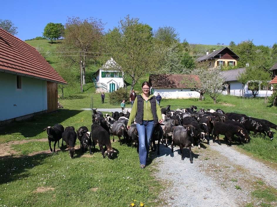 Julia Elpons vom Bioschafhof Elpons