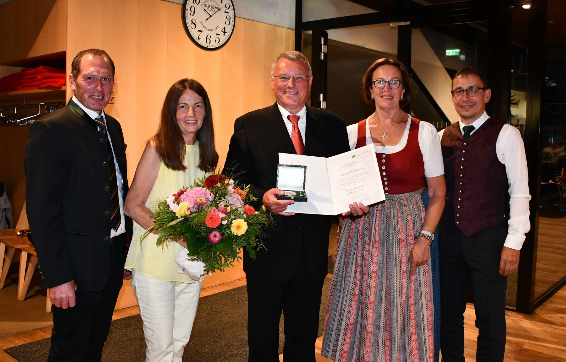 LK-Ehrung Ledermüller am 22.07.202 © J. Masal/LK Vbg LK-Ehrung Ledermüller am 22.07.202 © J. Masal/LK Vbg