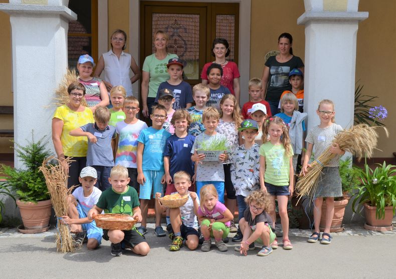 Vom Korn zum Brot .jpg Vom Korn zum Brot .jpg