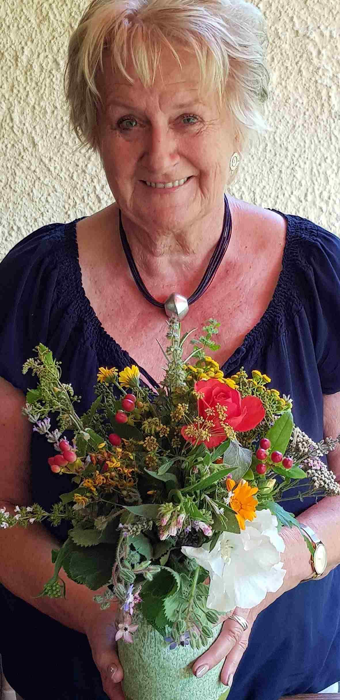 Kräuterbuschen.jpg © Standl Kräuterbuschen.jpg © Standl