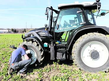 Traktor © LK-Solar
