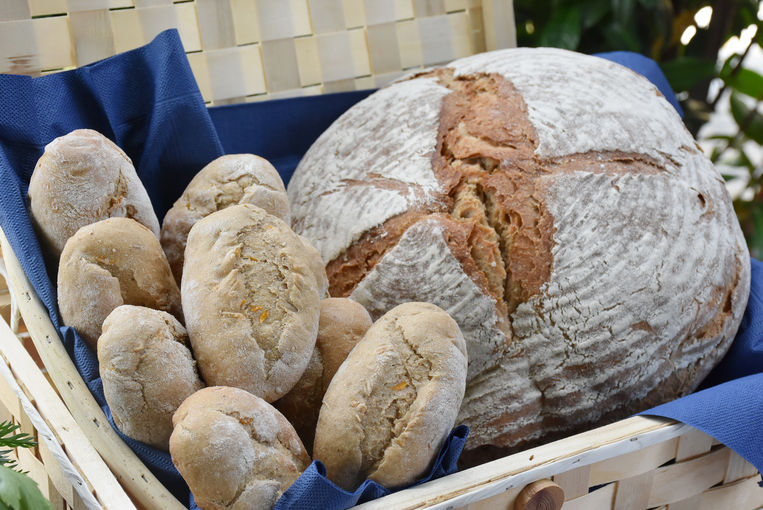 Romana Himler_Karottneweckerl Bauernbrot (c) Kaiser LK Burgenland (8).jpg © Kaiser/LK Burgenland