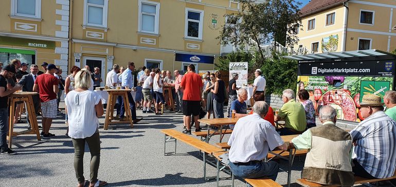 Menschen, Marktplatz © Preisinger-BBK Gmünd; Groiß - LK NÖ
