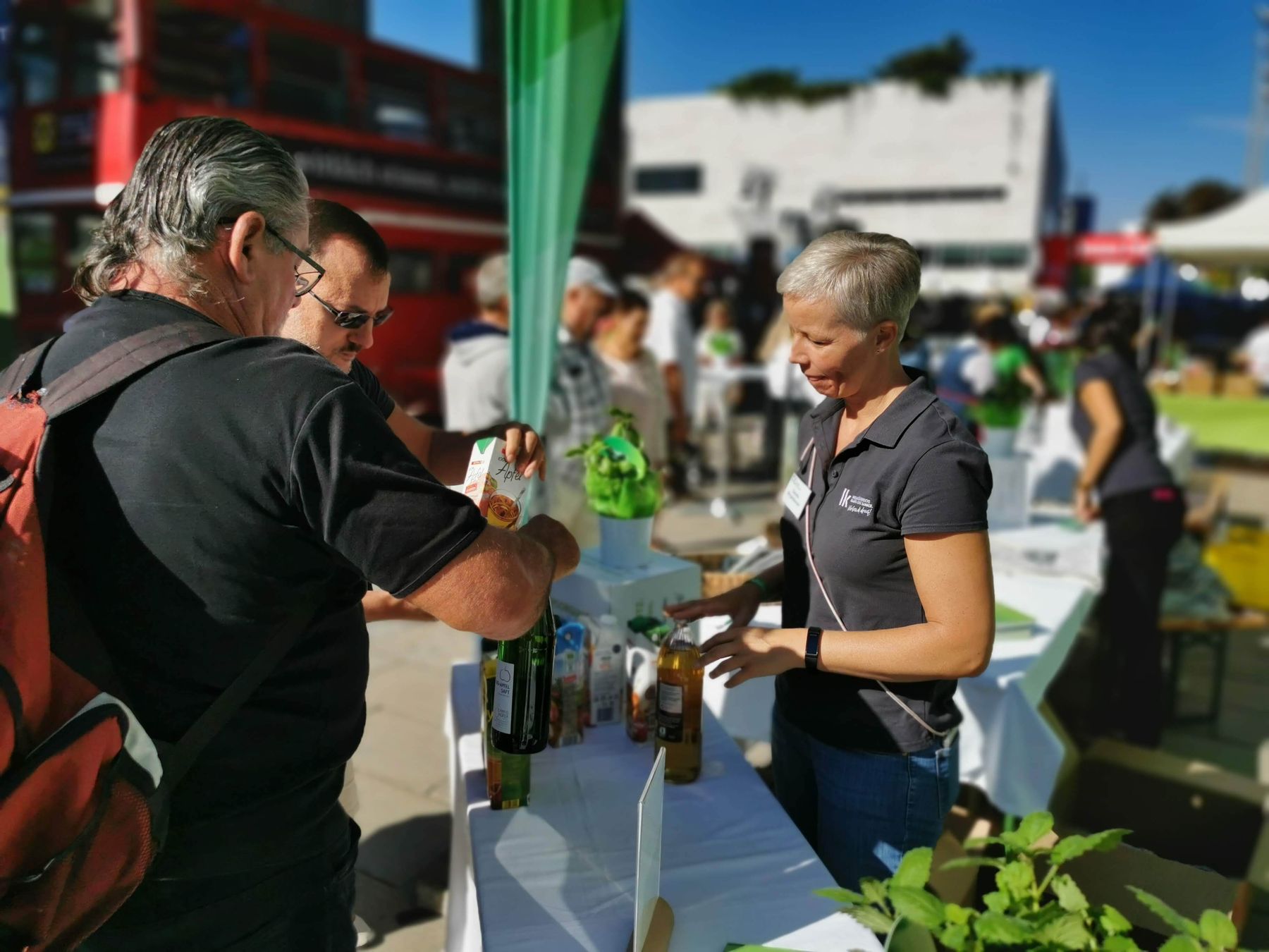 Apfelsaft pressen beim Landhausfest am Samstag, 3. September in St. Pölten.