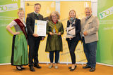 v.l.n.r.: Mostkönigin Sigrid I., LK NÖ-Präsident Johannes Schmuckenschlager, Grete Wiederstein, AMA-Marketing-Managerin Karin Silberbauer, NÖ Obstbauverband-Obmann Martin Sedelmaier
 © Georg Pomassl/LK Niederösterreich