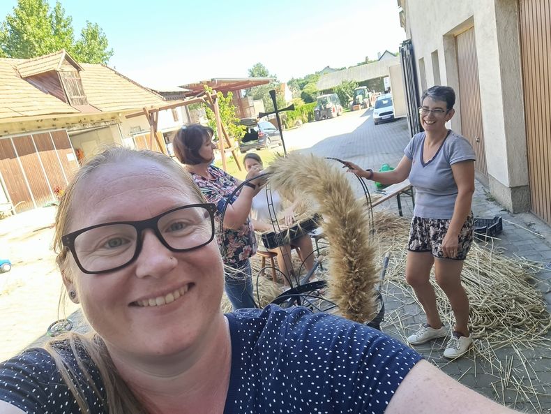 Erntekrone06.jpg Erntekrone06.jpg