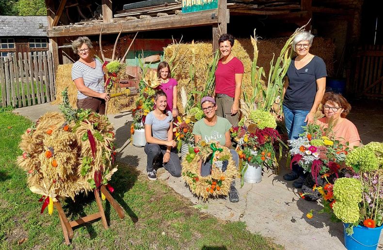 Erntedankfest mit den Bäuerinnen Erntedankfest mit den Bäuerinnen