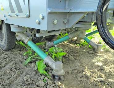 Kameragesteuerte Hackwerkzeuge des Farming GT © Innovation Farm