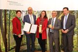 Staatspreisverleihung Wald 2022: Die Preisträger aus Niederösterreich © BML/Moritz-Scheer Staatspreisverleihung Wald 2022: Die Preisträger aus Niederösterreich © BML/Moritz-Scheer