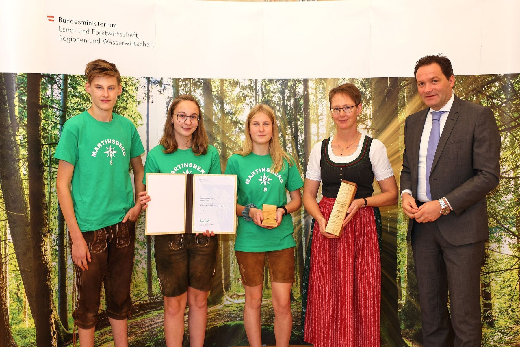 Staatspreisverleihung Wald 2022: Die Preisträger aus Niederösterreich © BML/Moritz-Scheer Staatspreisverleihung Wald 2022: Die Preisträger aus Niederösterreich © BML/Moritz-Scheer