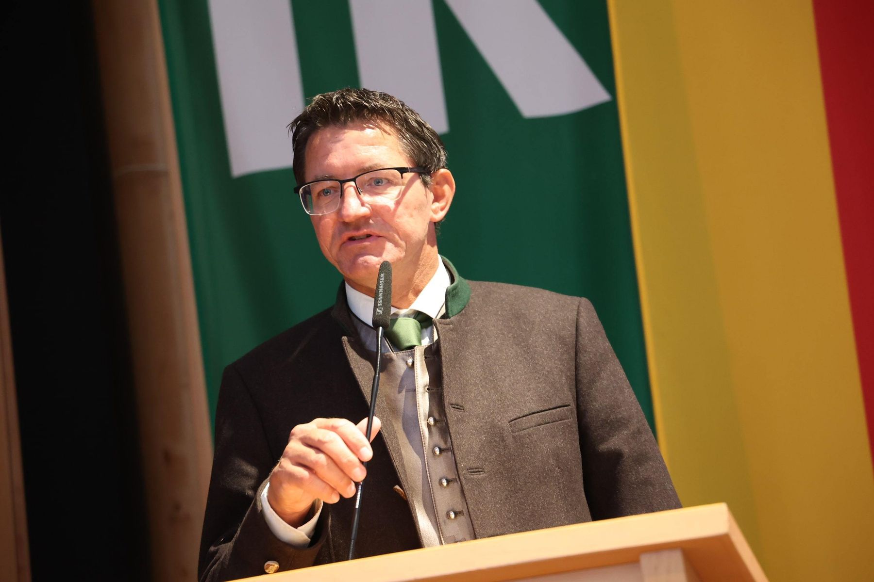 Huber-min.jpg © Wajand Huber-min.jpg © Wajand