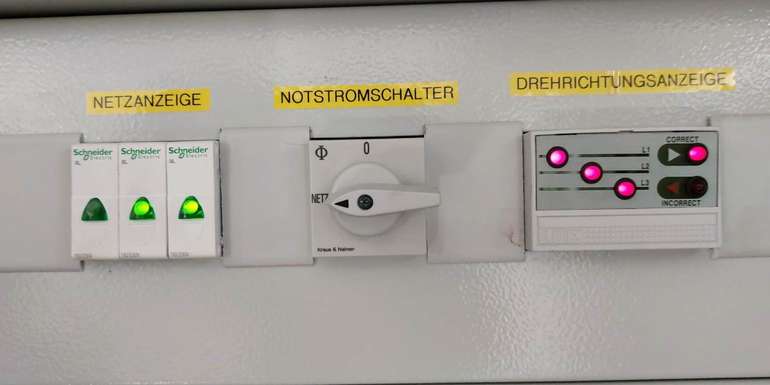 Schalter-min.jpg © kk Schalter-min.jpg © kk