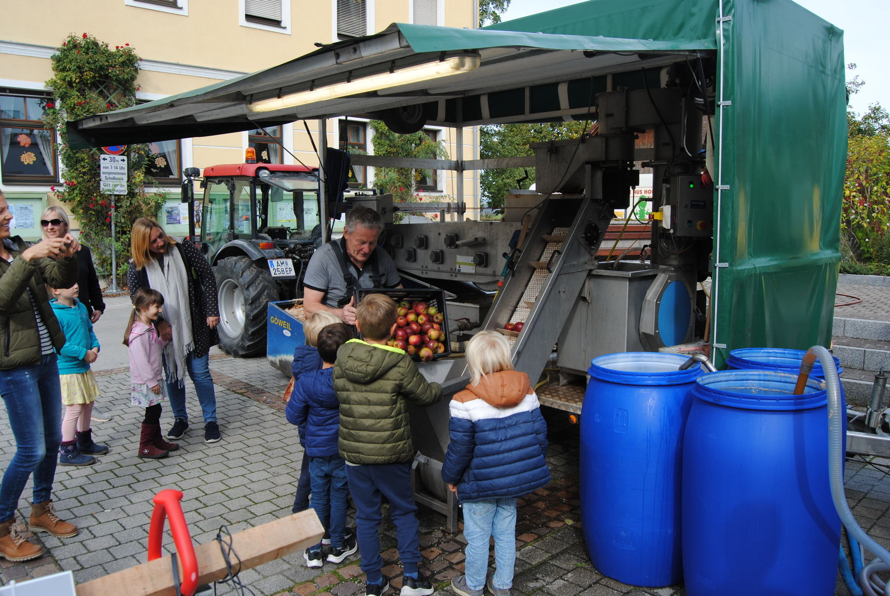 Apfelsaftpressen Euratsfeld © Gemeinde Euratsfeld Apfelsaftpressen Euratsfeld © Gemeinde Euratsfeld