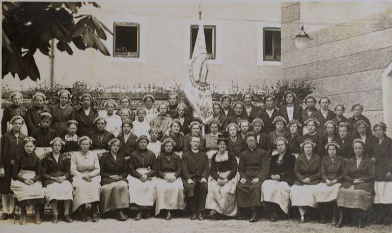 Gruppe_orig.jpg © Privat Gruppe_orig.jpg © Privat