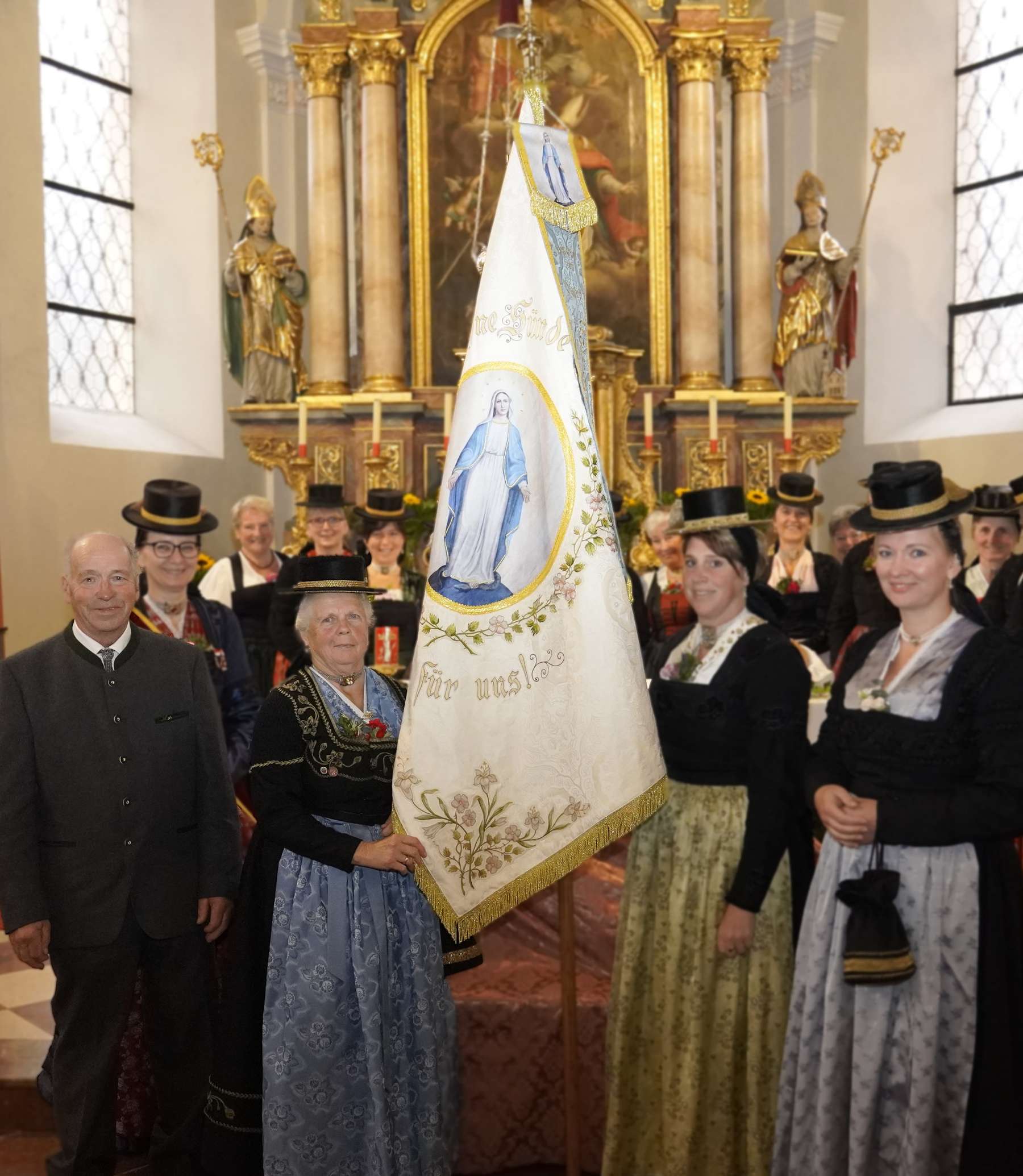Fahne_2022a.jpg © Dürnberger Fahne_2022a.jpg © Dürnberger