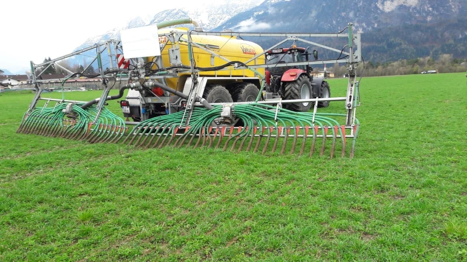 Schleppschuhverteiler-min.jpg © LK Kärnten/Christine Petritz Schleppschuhverteiler-min.jpg © LK Kärnten/Christine Petritz