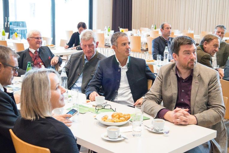 Festsitzung-24-01.jpg © Alena Fallmann