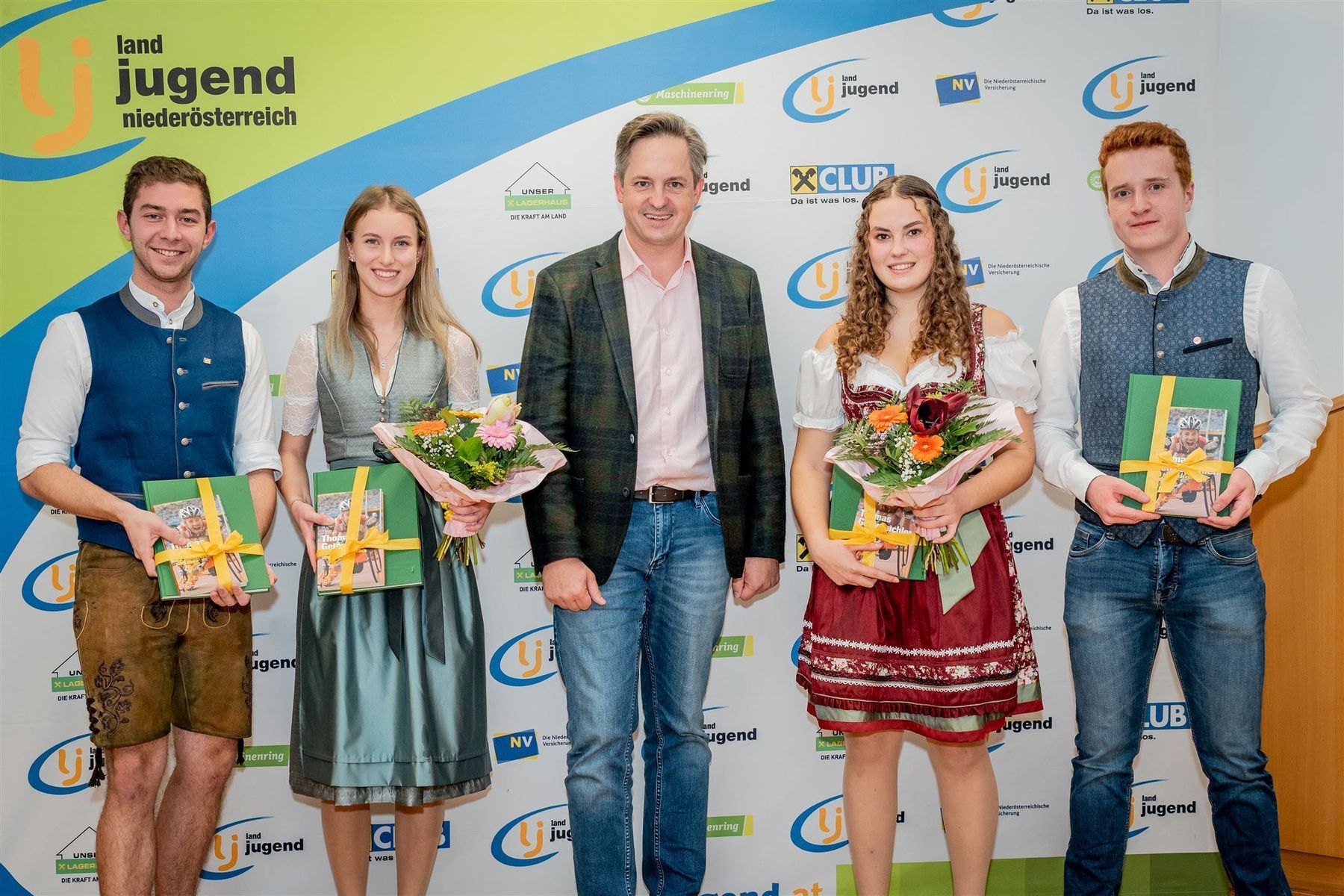 Besondere Ehrung der Bundessieger der Landjugend Niederösterreich. © Landjugend NÖ/Georg Pomaßl Besondere Ehrung der Bundessieger der Landjugend Niederösterreich. © Landjugend NÖ/Georg Pomaßl