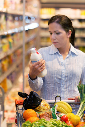 Einkauf von Obst Gemuese im Supermarkt © Bilderbox.jpg