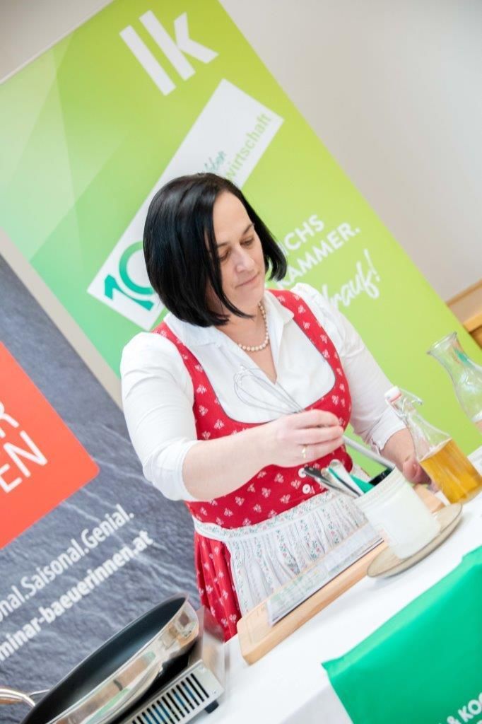 Initiative  Selbstbewusst kochen  zeigt, wie man mit selbst kochen Geld sparen kann. © Eva Lechner/LK Niederösterreich Initiative  Selbstbewusst kochen  zeigt, wie man mit selbst kochen Geld sparen kann. © Eva Lechner/LK Niederösterreich