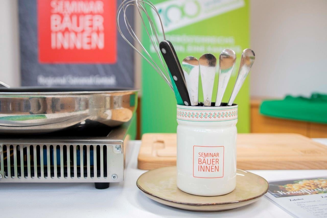 Initiative  Selbstbewusst kochen  zeigt, wie man mit selbst kochen Geld sparen kann. © Eva Lechner/LK Niederösterreich Initiative  Selbstbewusst kochen  zeigt, wie man mit selbst kochen Geld sparen kann. © Eva Lechner/LK Niederösterreich