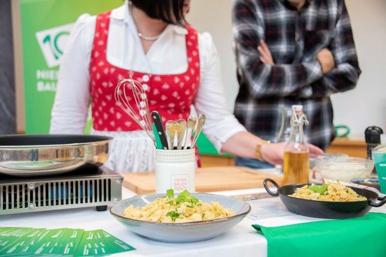 Initiative  Selbstbewusst kochen  zeigt, wie man mit selbst kochen Geld sparen kann. © Eva Lechner/LK Niederösterreich