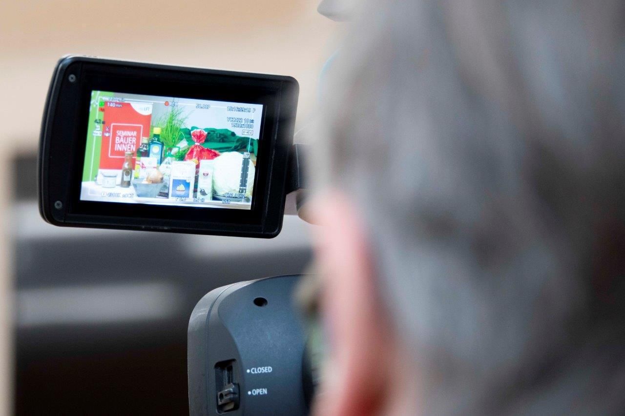 Initiative  Selbstbewusst kochen  zeigt, wie man mit selbst kochen Geld sparen kann. © Eva Lechner/LK Niederösterreich Initiative  Selbstbewusst kochen  zeigt, wie man mit selbst kochen Geld sparen kann. © Eva Lechner/LK Niederösterreich