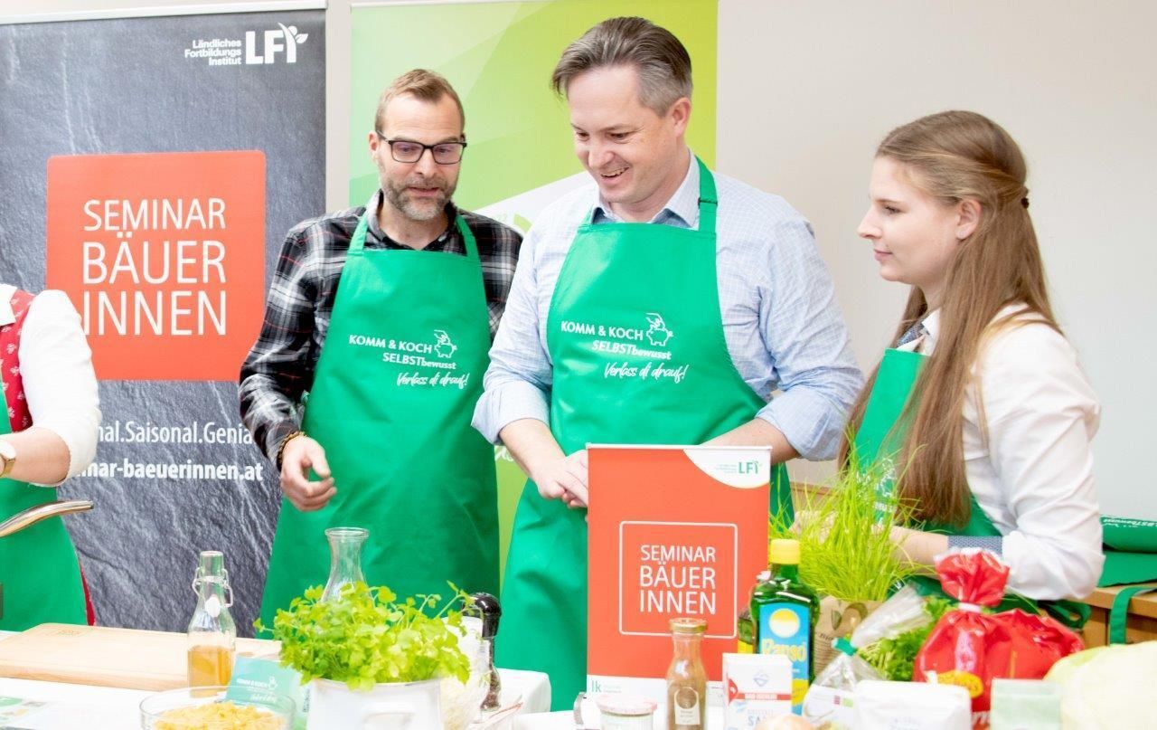 Initiative  Selbstbewusst kochen  zeigt, wie man mit selbst kochen Geld sparen kann. © Eva Lechner/LK Niederösterreich Initiative  Selbstbewusst kochen  zeigt, wie man mit selbst kochen Geld sparen kann. © Eva Lechner/LK Niederösterreich