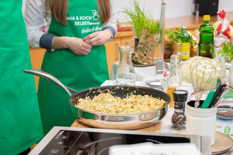 Initiative  Selbstbewusst kochen  zeigt, wie man mit selbst kochen Geld sparen kann. © Eva Lechner/LK Niederösterreich
