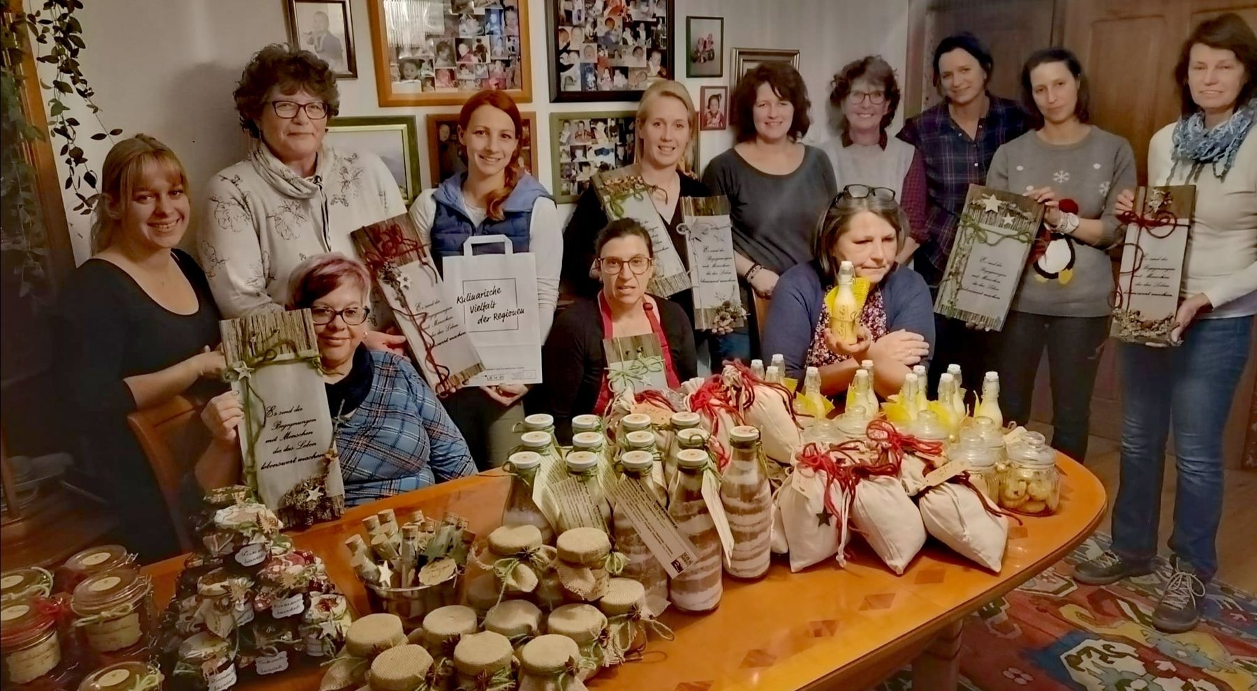 Gruppenfoto UaB Bezirkssprecherin Sonja Paul lud zum praktischen Kurs ein.jpg © Monika Huber/LK Kärnten Gruppenfoto UaB Bezirkssprecherin Sonja Paul lud zum praktischen Kurs ein.jpg © Monika Huber/LK Kärnten