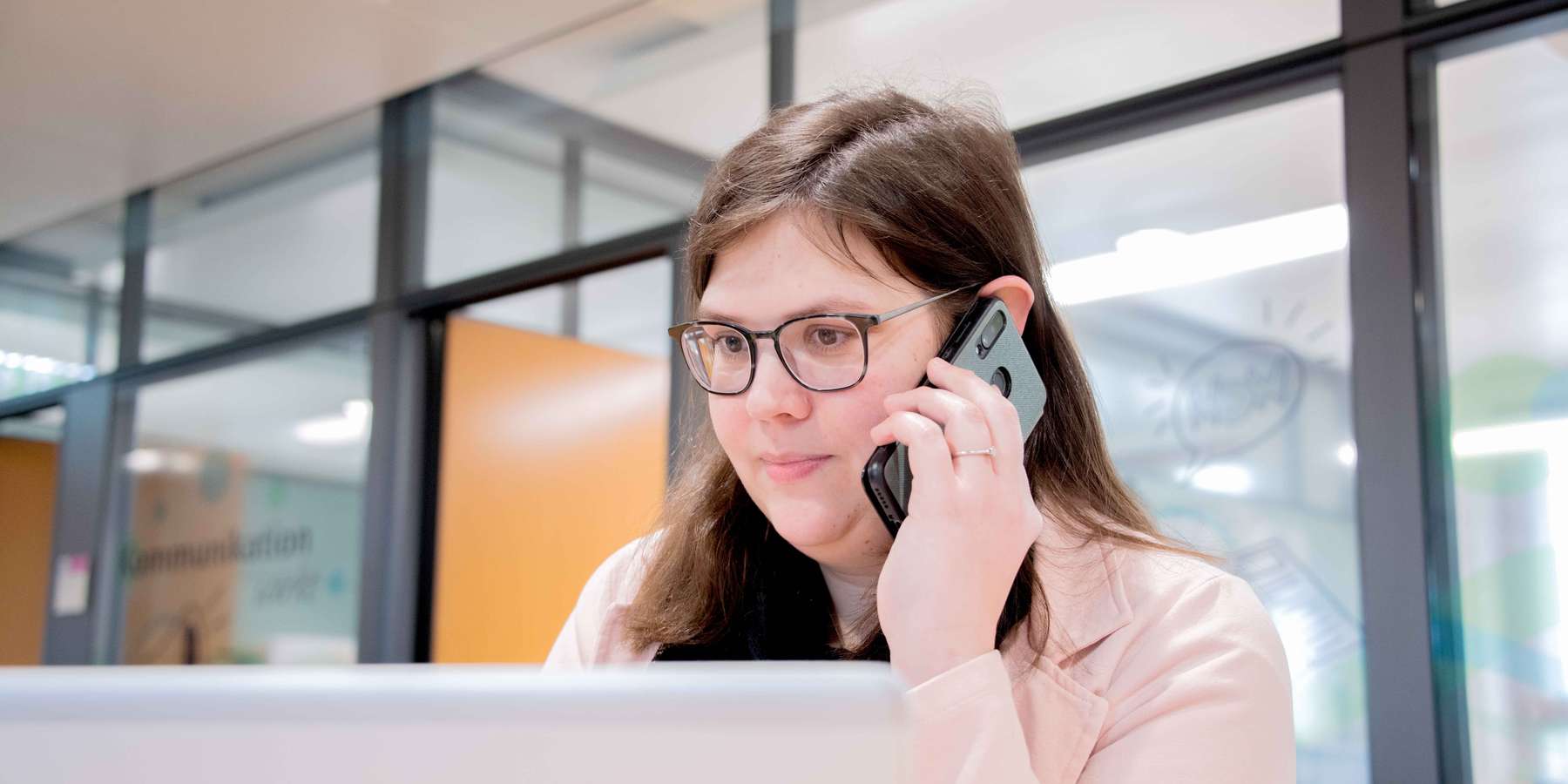 Die Landwirtschaftskammer berät darüber, welche Kurse beim Pflanzenschutz-Sachkundeausweis angerechnet werden. © Eva Lechner/LK Niederösterreich Die Landwirtschaftskammer berät darüber, welche Kurse beim Pflanzenschutz-Sachkundeausweis angerechnet werden. © Eva Lechner/LK Niederösterreich