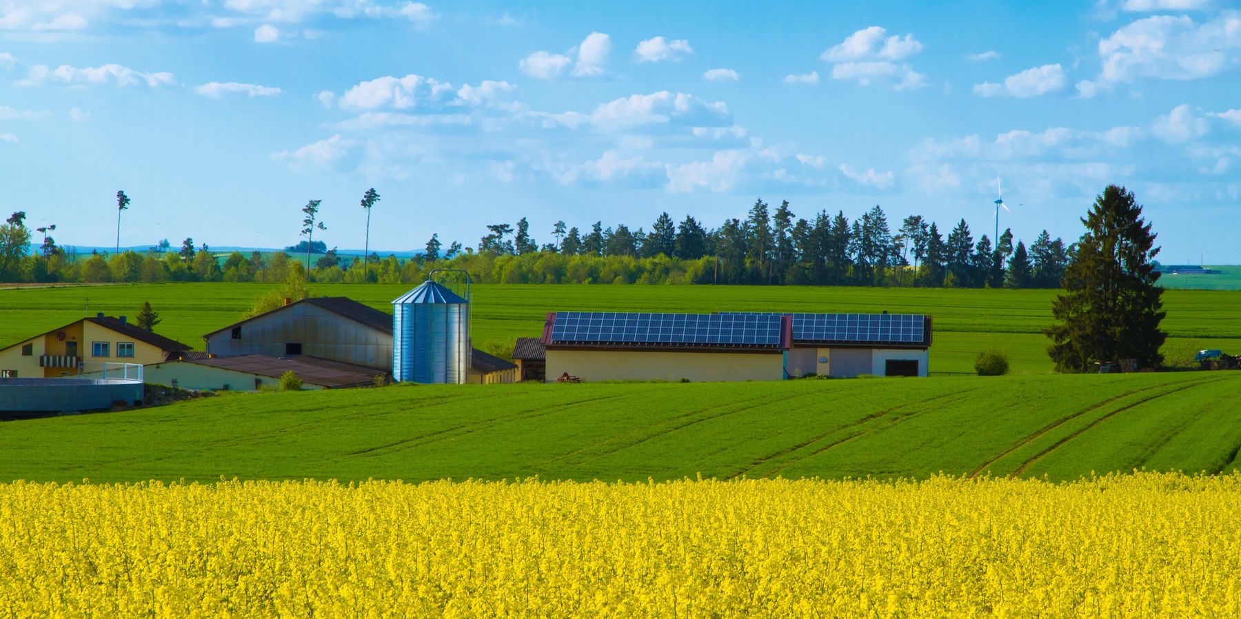 PV Anlagen Teil2.jpg © stock.adobe PV Anlagen Teil2.jpg © stock.adobe