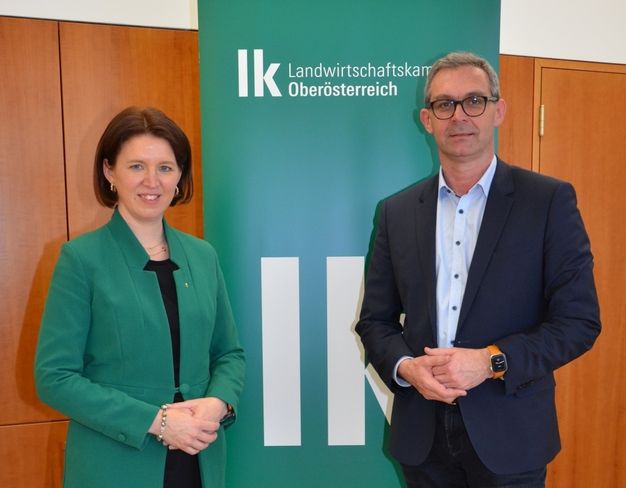 Waldenberger Langer-Weninger 1 kl.jpg Waldenberger Langer-Weninger 1 kl.jpg