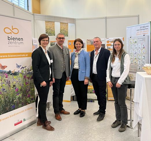 Ewerbsimkermesse 1.jpg Ewerbsimkermesse 1.jpg